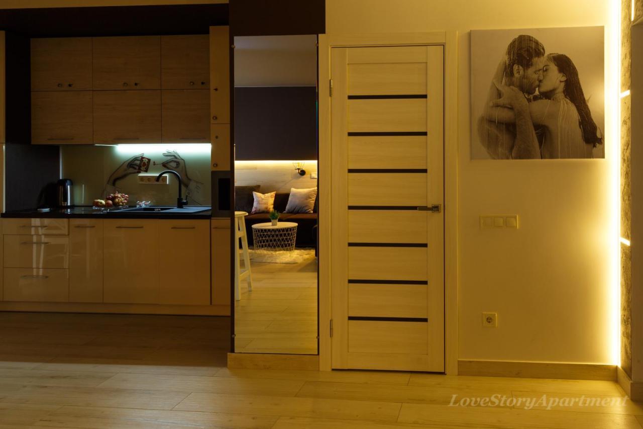 Luxury Apartments «Love Story» Ivano-Frankivsk Luaran gambar