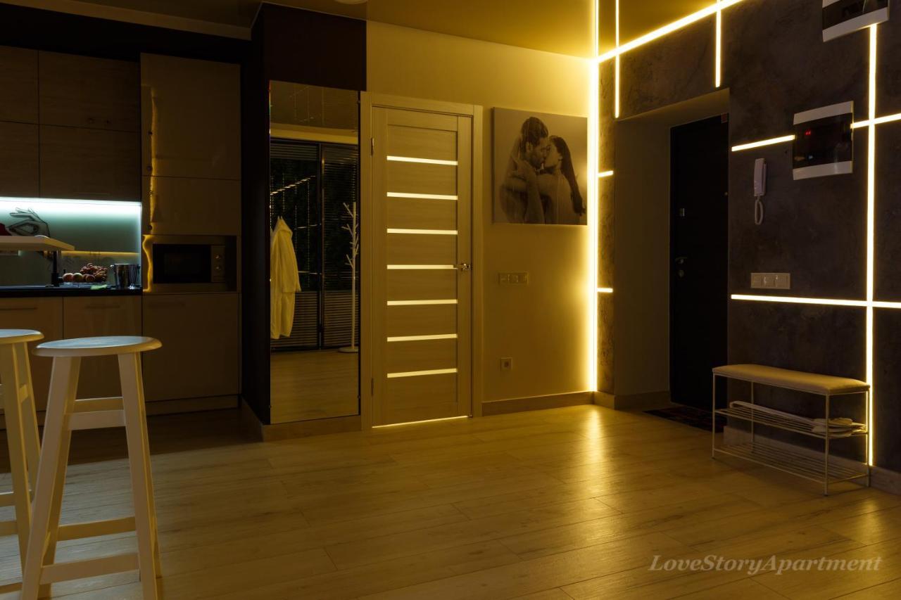 Luxury Apartments «Love Story» Ivano-Frankivsk Luaran gambar