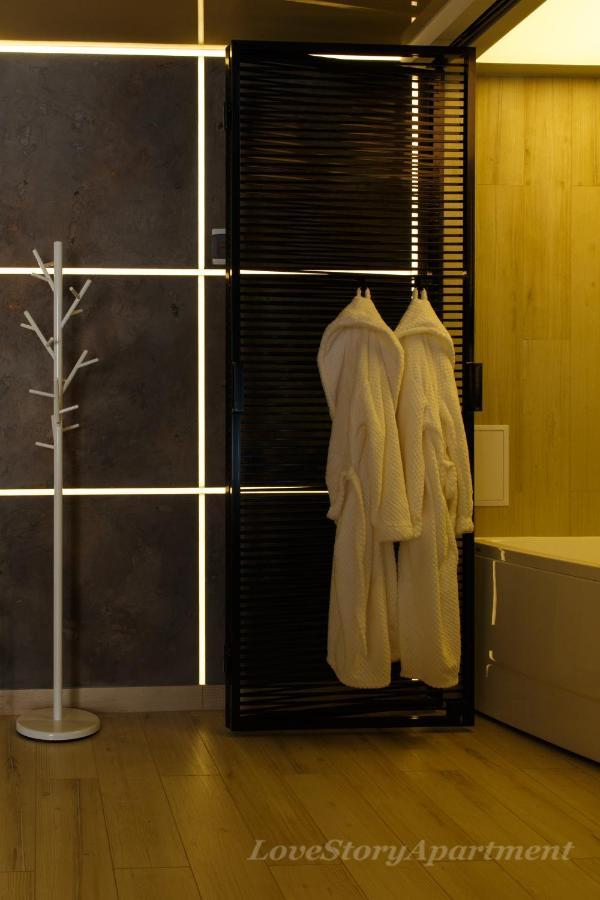 Luxury Apartments «Love Story» Ivano-Frankivsk Luaran gambar